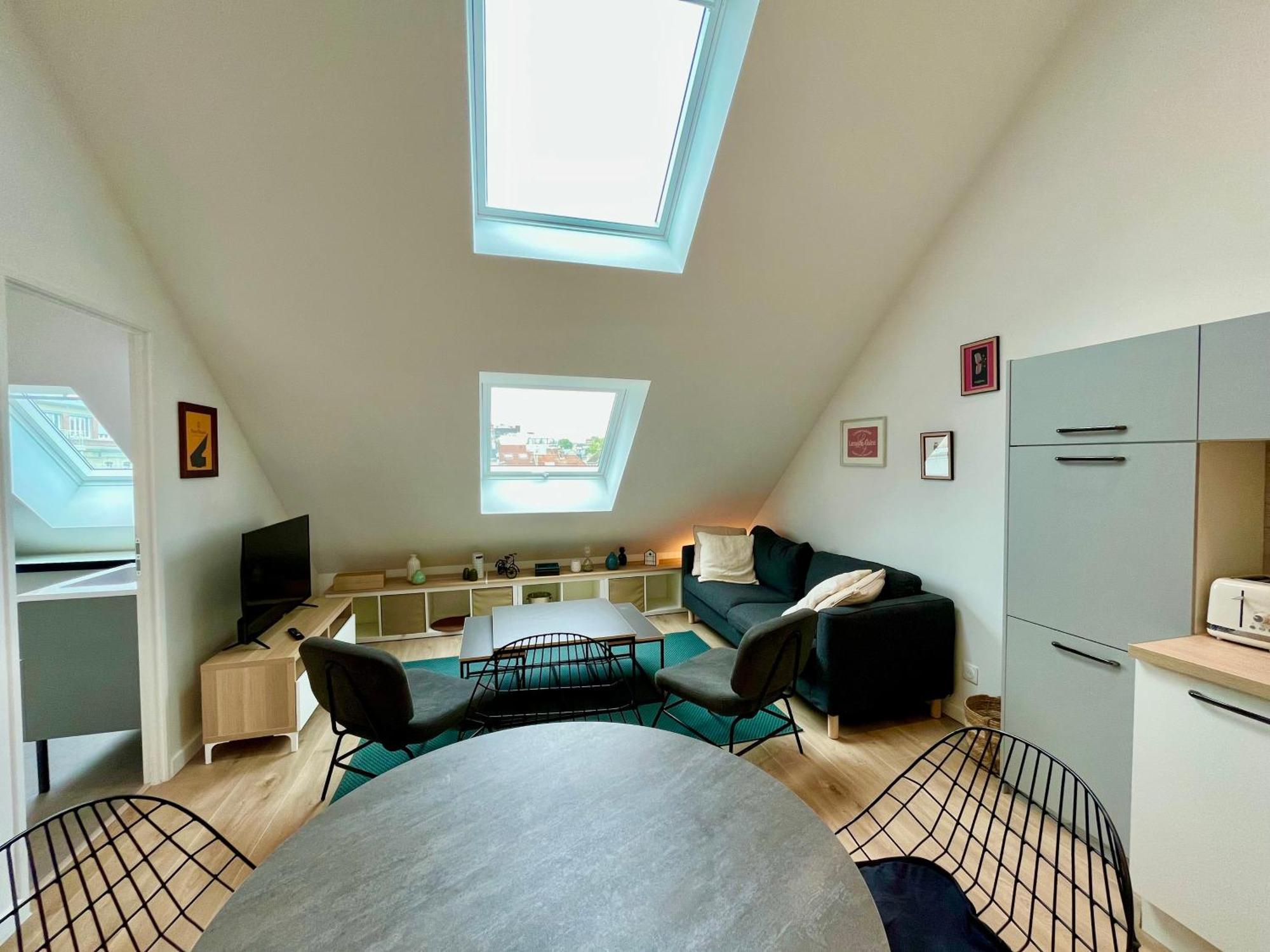 Suite Clovis 7 Reims Bagian luar foto