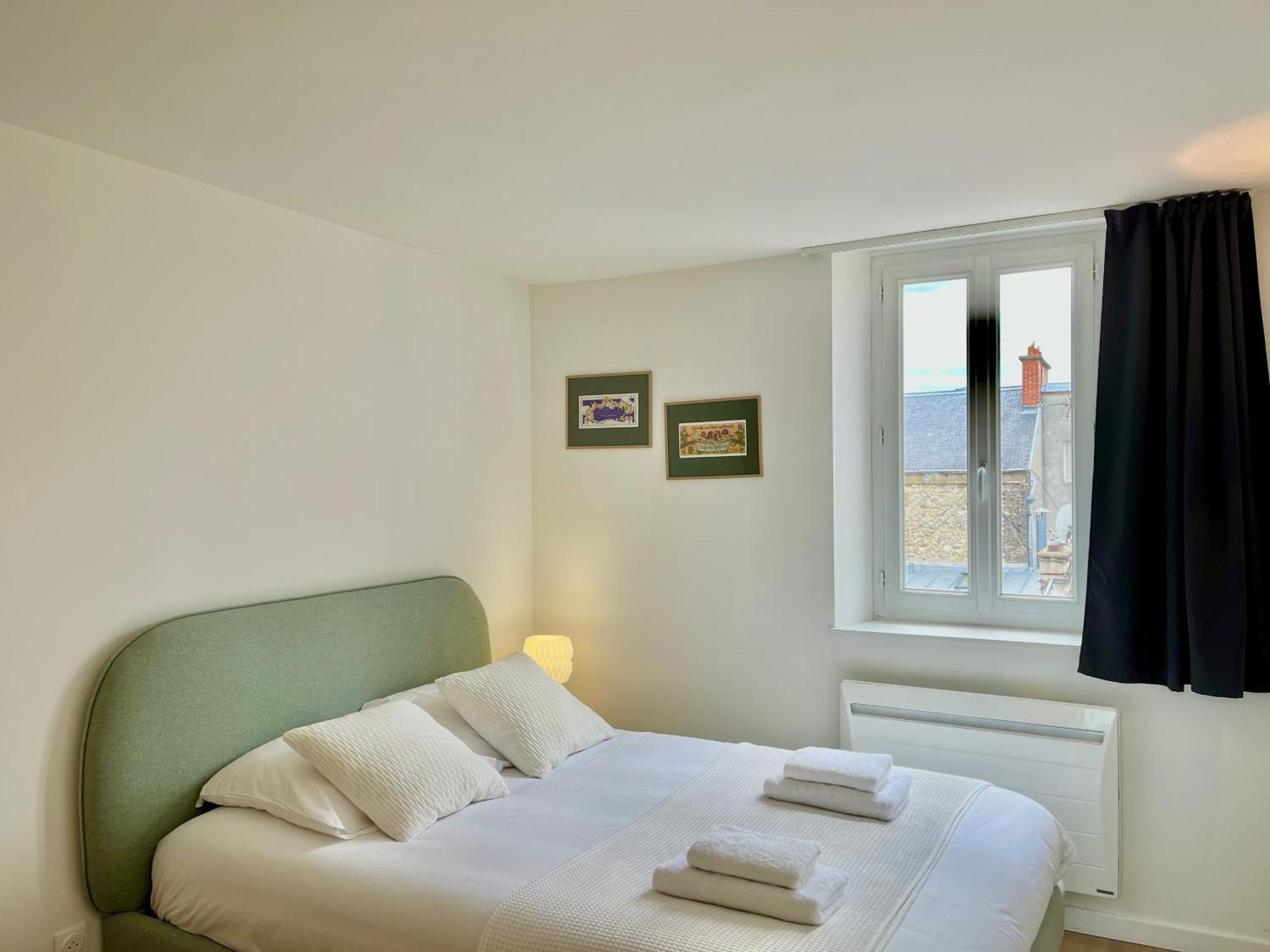 Suite Clovis 7 Reims Bagian luar foto